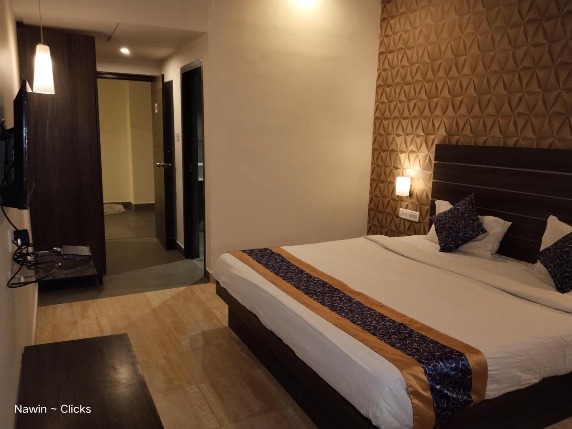 Redfox Hotel- Aminjikarai Chennai Exterior photo